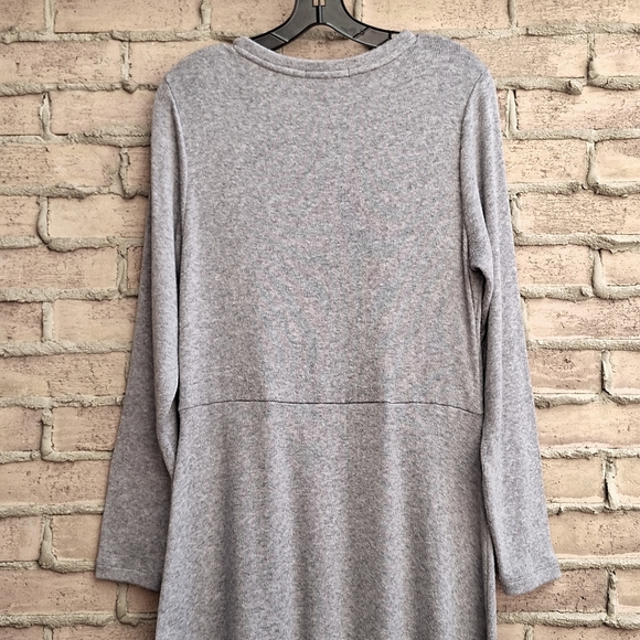 Banana Republic Ribbed Knit Midi Dress in Grey - Picture 9 of 12